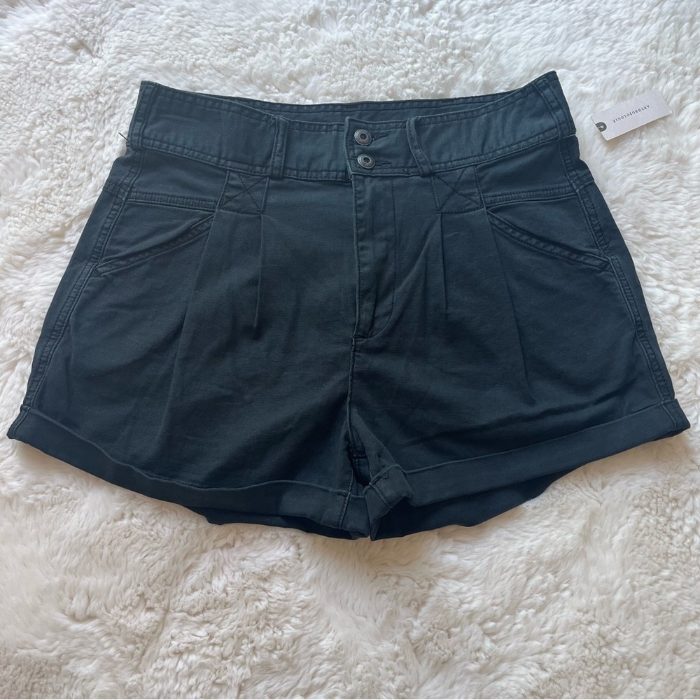 Pilcro Black Pleated Shorts 29